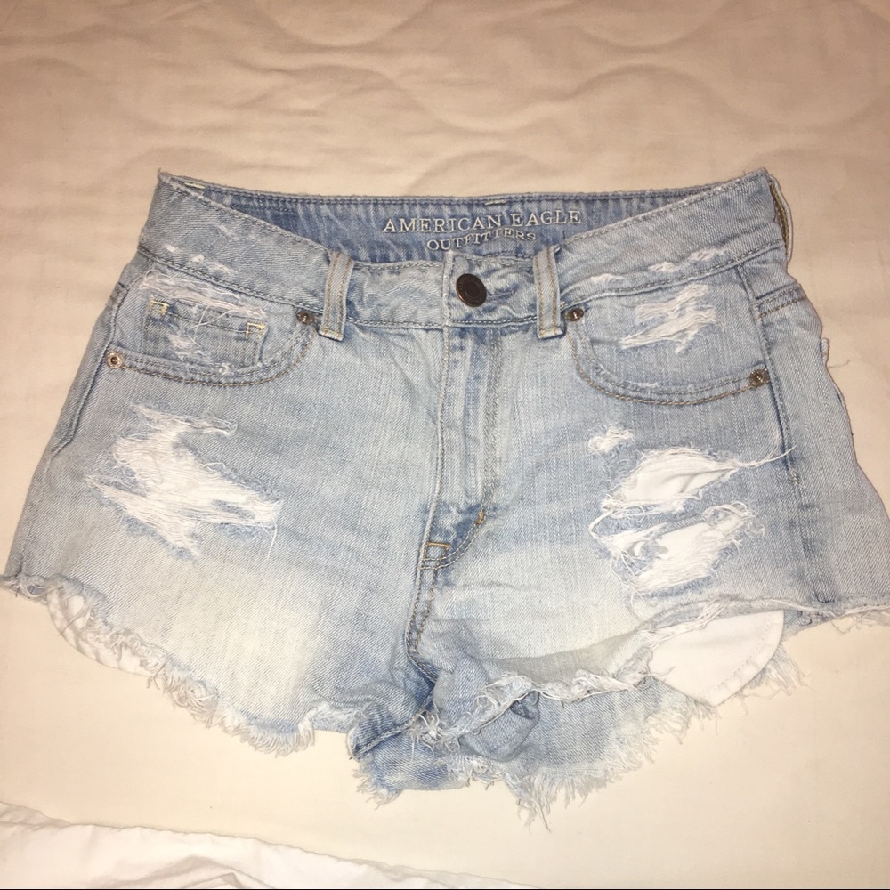 AEO DISTRESSED HIGH WAISTED SHORTS